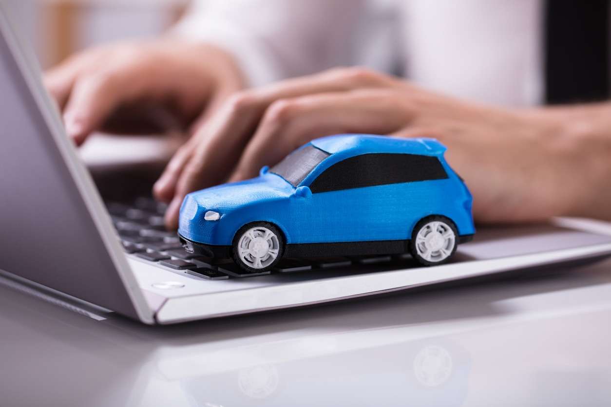Brasileiro pesquisa preço do carro antes de vender: buscas online por “quanto vale meu carro” crescem 368% em 2026